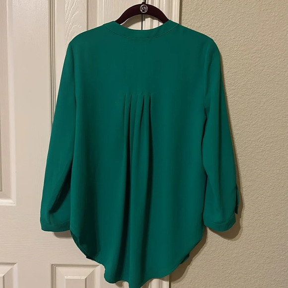 41 Hawthorn green blouse with roll tab sleeves size small - excellent co… - Picture 5 of 5